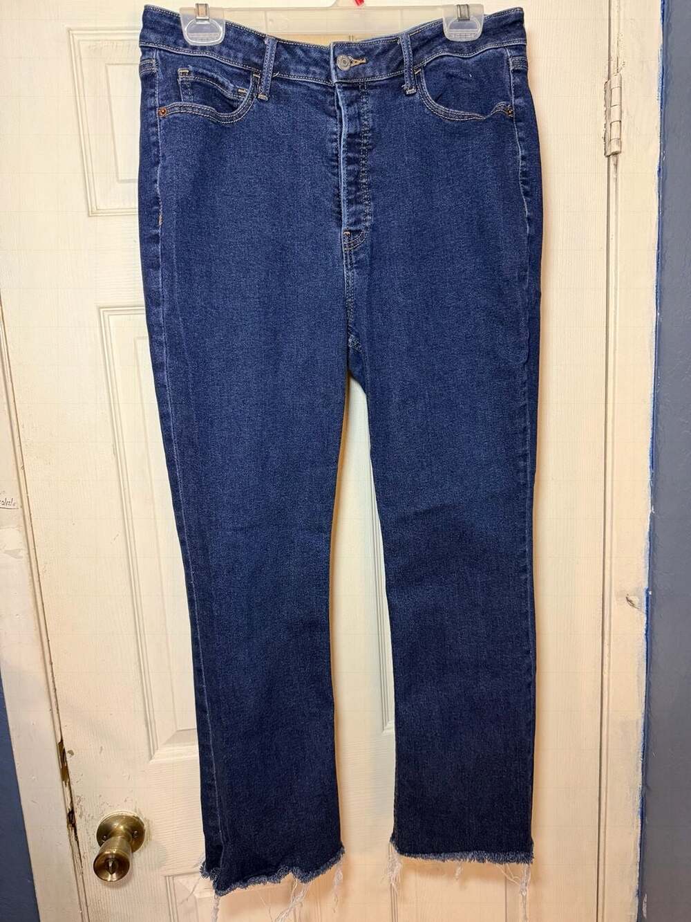 Old Navy Kicker Boot-Cut Jeans Size 12 Extra High-Rise